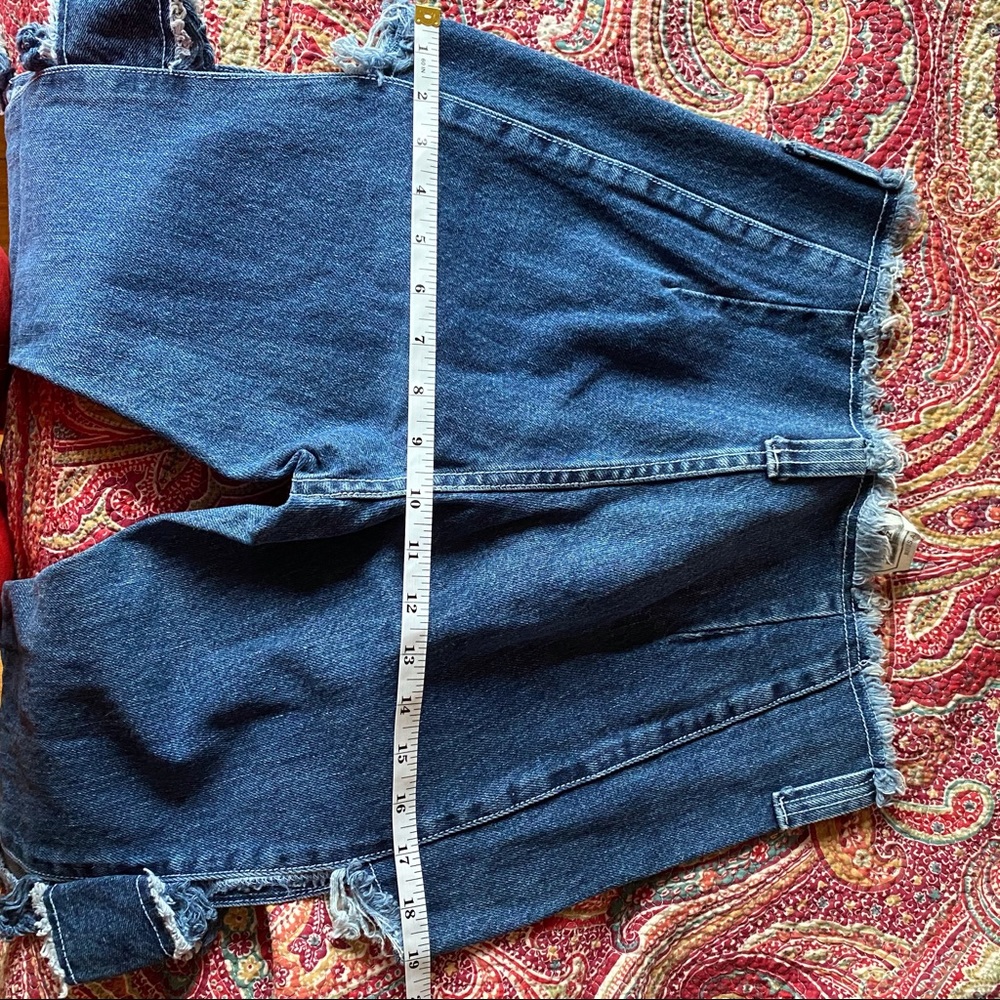 ❌❌SOLD DO NOT BUY Shredded Vintage Punk Jeans❌❌ - Picture 7 of 8